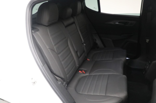 New 2024 Alfa Romeo Tonale Veloce for sale $56,640 at Bentley Greenwich in Greenwich CT 06830 24