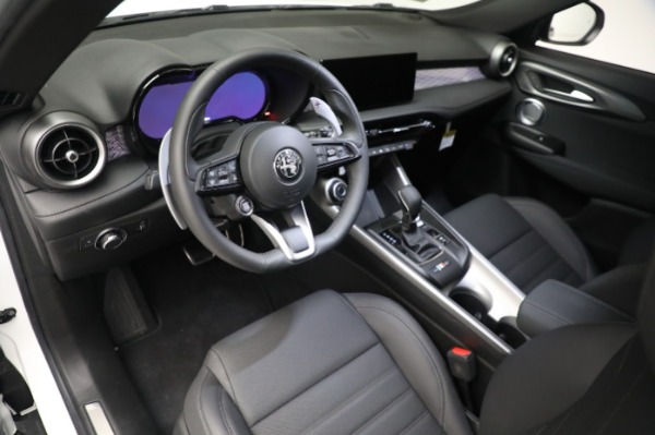 New 2024 Alfa Romeo Tonale Veloce for sale $56,640 at Bentley Greenwich in Greenwich CT 06830 28