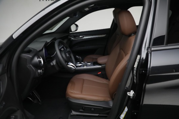 New 2024 Alfa Romeo Stelvio Ti for sale $55,230 at Bentley Greenwich in Greenwich CT 06830 19