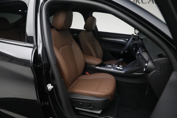 New 2024 Alfa Romeo Stelvio Ti for sale $55,230 at Bentley Greenwich in Greenwich CT 06830 22