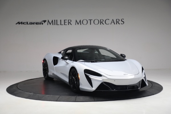 New 2023 McLaren Artura TechLux for sale $279,835 at Bentley Greenwich in Greenwich CT 06830 11