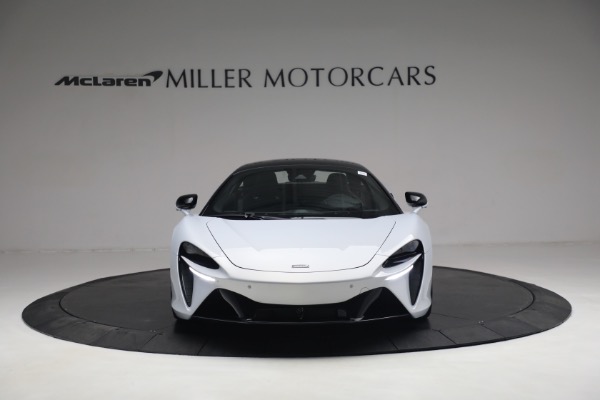 New 2023 McLaren Artura TechLux for sale $279,835 at Bentley Greenwich in Greenwich CT 06830 12