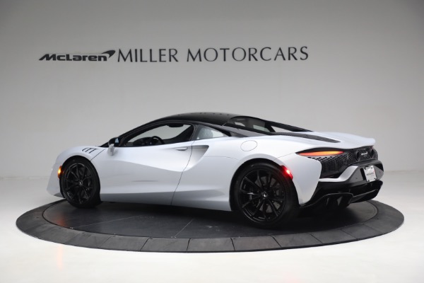 New 2023 McLaren Artura TechLux for sale $279,835 at Bentley Greenwich in Greenwich CT 06830 4