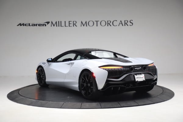 New 2023 McLaren Artura TechLux for sale $279,835 at Bentley Greenwich in Greenwich CT 06830 5