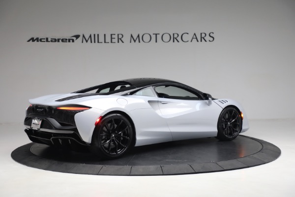 New 2023 McLaren Artura TechLux for sale $279,835 at Bentley Greenwich in Greenwich CT 06830 8
