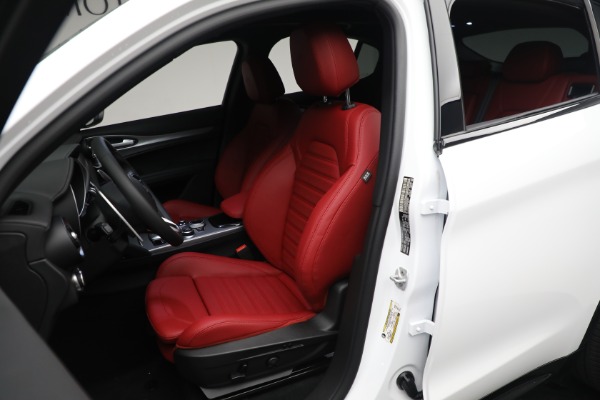 New 2024 Alfa Romeo Stelvio Veloce for sale Sold at Bentley Greenwich in Greenwich CT 06830 18