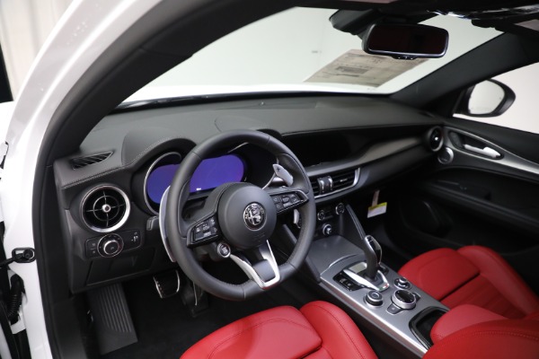 New 2024 Alfa Romeo Stelvio Veloce for sale Sold at Bentley Greenwich in Greenwich CT 06830 19