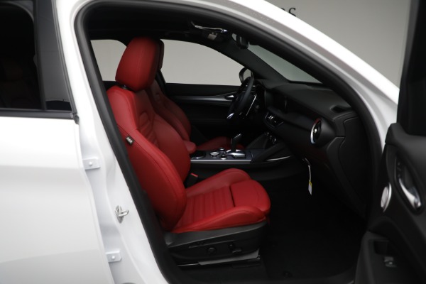 New 2024 Alfa Romeo Stelvio Veloce for sale Sold at Bentley Greenwich in Greenwich CT 06830 22