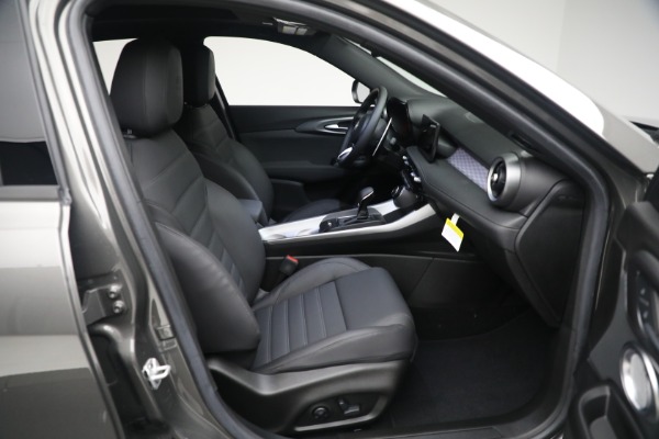New 2024 Alfa Romeo Tonale Ti for sale $54,450 at Bentley Greenwich in Greenwich CT 06830 21