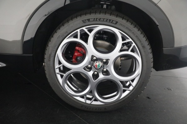 New 2024 Alfa Romeo Tonale Ti for sale $54,450 at Bentley Greenwich in Greenwich CT 06830 25