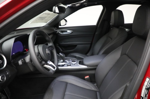 New 2024 Alfa Romeo Giulia Ti for sale $51,115 at Bentley Greenwich in Greenwich CT 06830 14