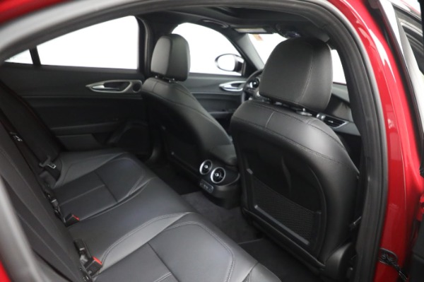 New 2024 Alfa Romeo Giulia Ti for sale $51,115 at Bentley Greenwich in Greenwich CT 06830 22