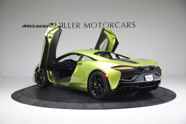 New 2023 McLaren Artura Vision for sale $277,875 at Bentley Greenwich in Greenwich CT 06830 15