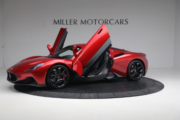 Used 2022 Maserati MC20 for sale $229,900 at Bentley Greenwich in Greenwich CT 06830 16