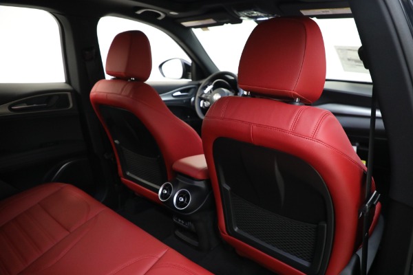 New 2023 Alfa Romeo Stelvio Veloce for sale $48,900 at Bentley Greenwich in Greenwich CT 06830 13