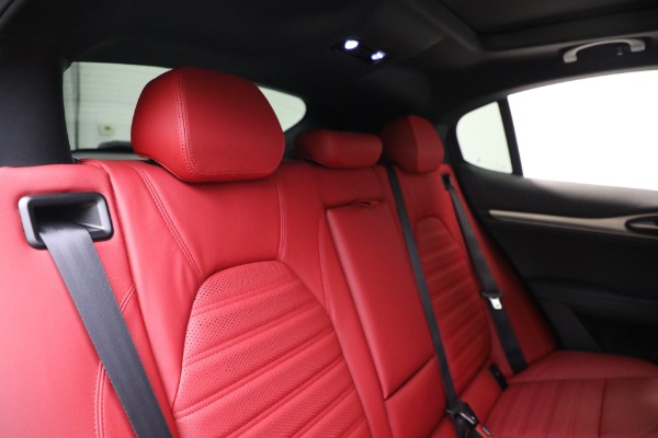 New 2023 Alfa Romeo Stelvio Veloce for sale $48,900 at Bentley Greenwich in Greenwich CT 06830 15
