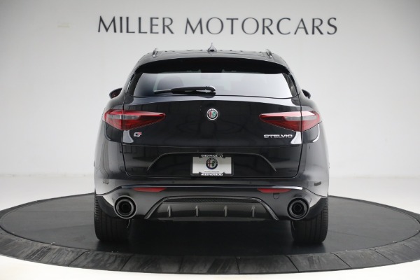 New 2023 Alfa Romeo Stelvio Veloce for sale $48,900 at Bentley Greenwich in Greenwich CT 06830 7