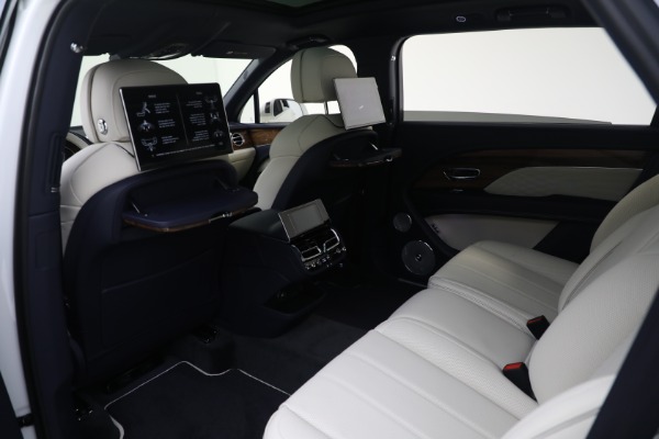 New 2023 Bentley Bentayga EWB Azure V8 for sale $292,110 at Bentley Greenwich in Greenwich CT 06830 24