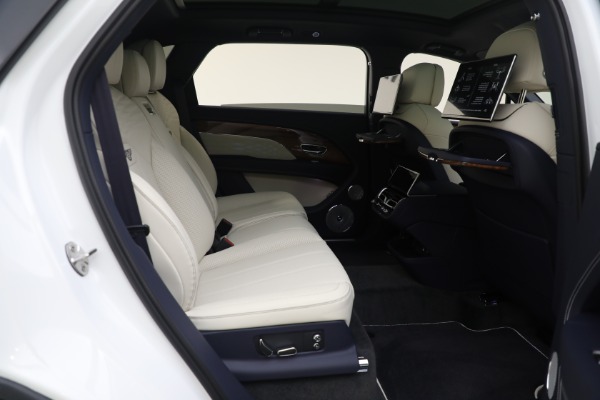 New 2023 Bentley Bentayga EWB Azure V8 for sale $292,110 at Bentley Greenwich in Greenwich CT 06830 27