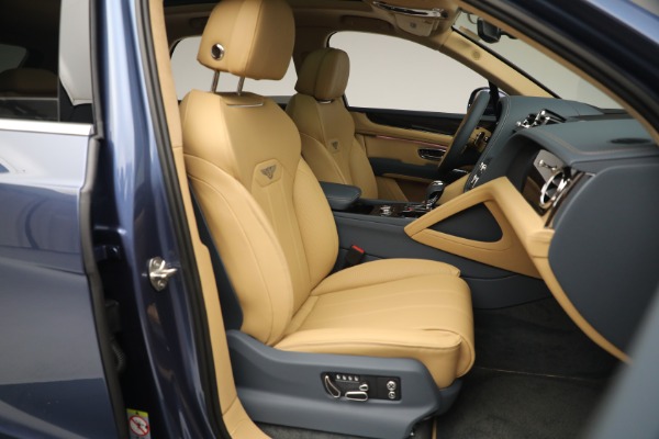New 2023 Bentley Bentayga Hybrid for sale $250,740 at Bentley Greenwich in Greenwich CT 06830 28
