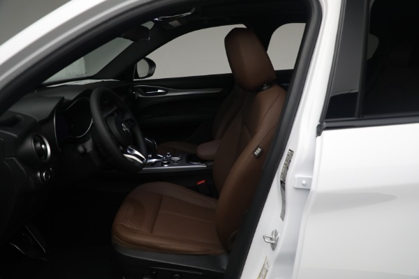 New 2024 Alfa Romeo Stelvio Ti for sale $54,570 at Bentley Greenwich in Greenwich CT 06830 22