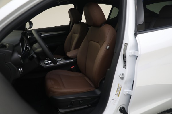 New 2024 Alfa Romeo Stelvio Ti for sale $54,570 at Bentley Greenwich in Greenwich CT 06830 23