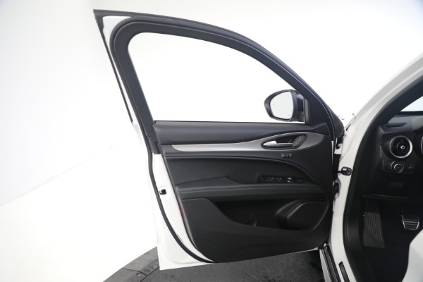 New 2024 Alfa Romeo Stelvio Ti for sale $54,570 at Bentley Greenwich in Greenwich CT 06830 24
