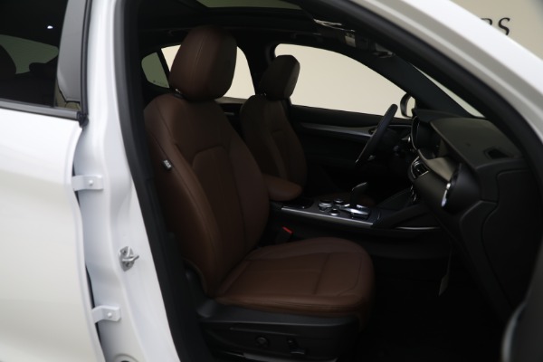 New 2024 Alfa Romeo Stelvio Ti for sale $54,570 at Bentley Greenwich in Greenwich CT 06830 26