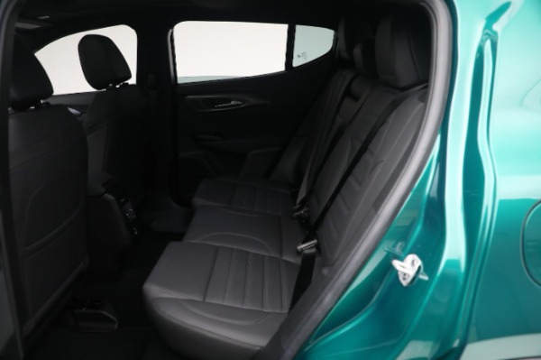 New 2024 Alfa Romeo Tonale Veloce for sale $58,840 at Bentley Greenwich in Greenwich CT 06830 25