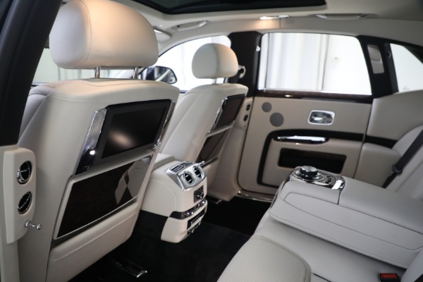 Used 2019 Rolls-Royce Ghost for sale $225,900 at Bentley Greenwich in Greenwich CT 06830 24