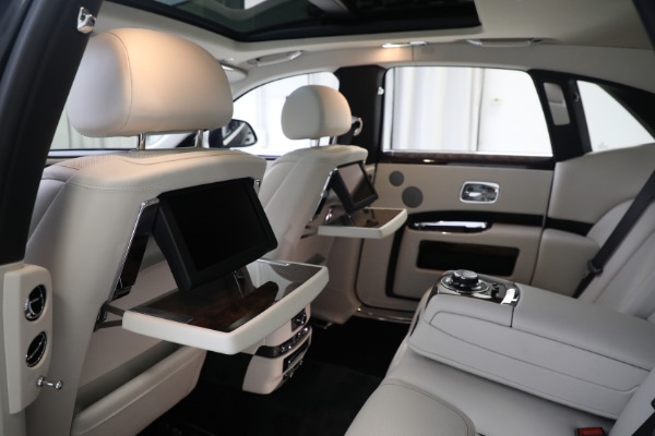 Used 2019 Rolls-Royce Ghost for sale $225,900 at Bentley Greenwich in Greenwich CT 06830 25