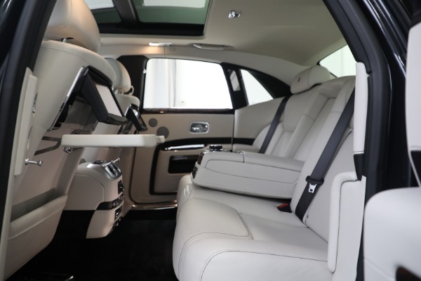 Used 2019 Rolls-Royce Ghost for sale $225,900 at Bentley Greenwich in Greenwich CT 06830 27