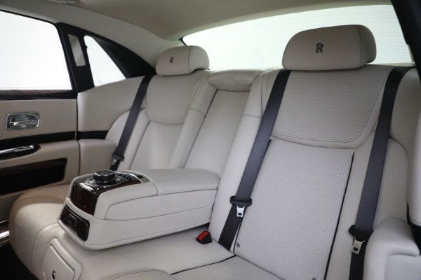 Used 2019 Rolls-Royce Ghost for sale $225,900 at Bentley Greenwich in Greenwich CT 06830 28