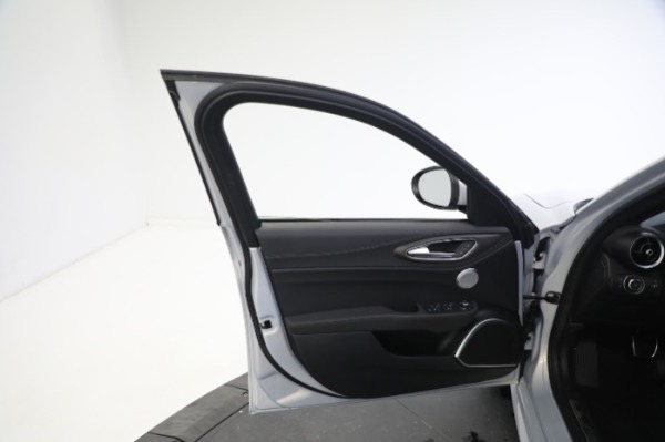 New 2023 Alfa Romeo Giulia Ti for sale Call for price at Bentley Greenwich in Greenwich CT 06830 26