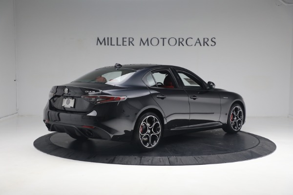 New 2024 Alfa Romeo Giulia Veloce for sale $55,350 at Bentley Greenwich in Greenwich CT 06830 12