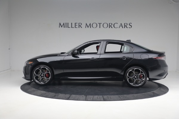 New 2024 Alfa Romeo Giulia Veloce for sale $55,350 at Bentley Greenwich in Greenwich CT 06830 5