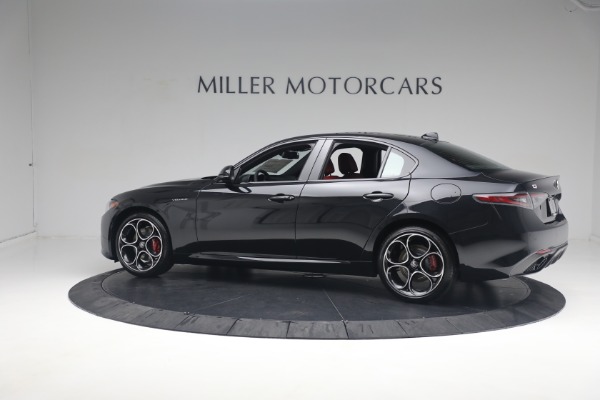 New 2024 Alfa Romeo Giulia Veloce for sale $55,350 at Bentley Greenwich in Greenwich CT 06830 6