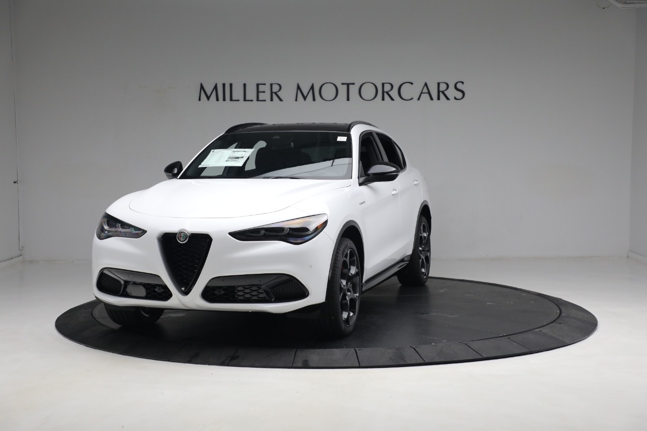 New 2024 Alfa Romeo Stelvio Veloce for sale $55,495 at Bentley Greenwich in Greenwich CT 06830 1
