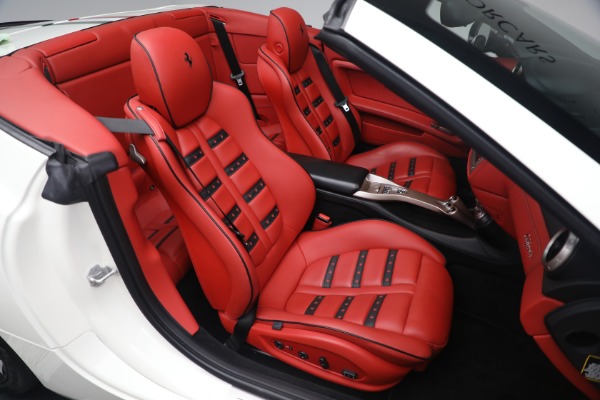 Used 2014 Ferrari California for sale $134,900 at Bentley Greenwich in Greenwich CT 06830 25