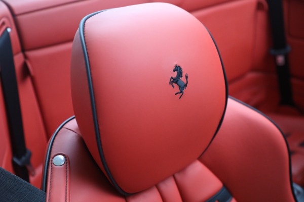 Used 2014 Ferrari California for sale $134,900 at Bentley Greenwich in Greenwich CT 06830 27