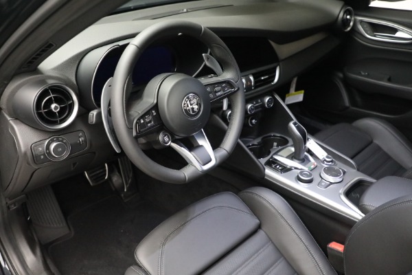 New 2024 Alfa Romeo Giulia Veloce for sale Sold at Bentley Greenwich in Greenwich CT 06830 20