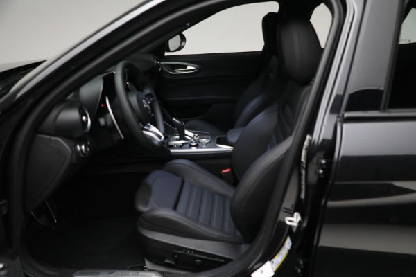 New 2024 Alfa Romeo Giulia Veloce for sale Sold at Bentley Greenwich in Greenwich CT 06830 21