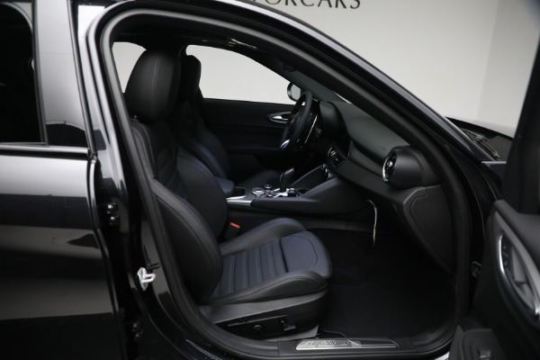 New 2024 Alfa Romeo Giulia Veloce for sale Sold at Bentley Greenwich in Greenwich CT 06830 22