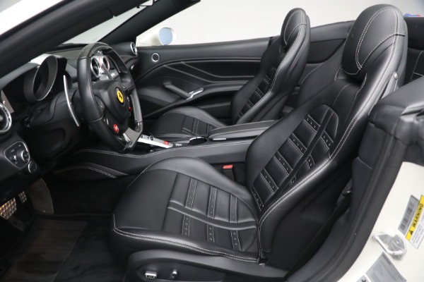 Used 2017 Ferrari California T for sale $151,900 at Bentley Greenwich in Greenwich CT 06830 20