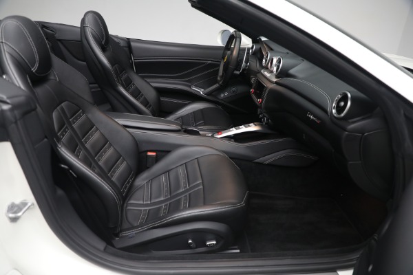 Used 2017 Ferrari California T for sale $151,900 at Bentley Greenwich in Greenwich CT 06830 23