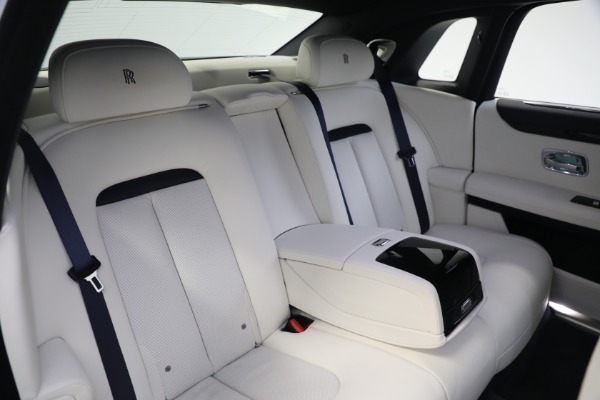 Used 2022 Rolls-Royce Ghost for sale $299,900 at Bentley Greenwich in Greenwich CT 06830 24