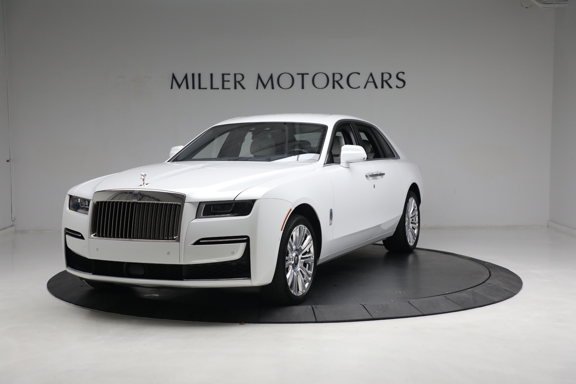 Used 2022 Rolls-Royce Ghost for sale $295,900 at Bentley Greenwich in Greenwich CT 06830 1