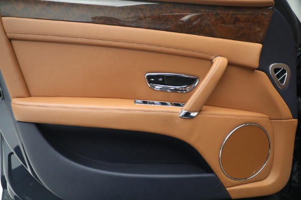Used 2015 Bentley Flying Spur V8 for sale Sold at Bentley Greenwich in Greenwich CT 06830 16