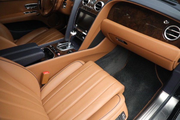 Used 2015 Bentley Flying Spur V8 for sale Sold at Bentley Greenwich in Greenwich CT 06830 25