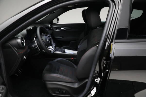 New 2024 Alfa Romeo Tonale Veloce for sale $54,790 at Bentley Greenwich in Greenwich CT 06830 22